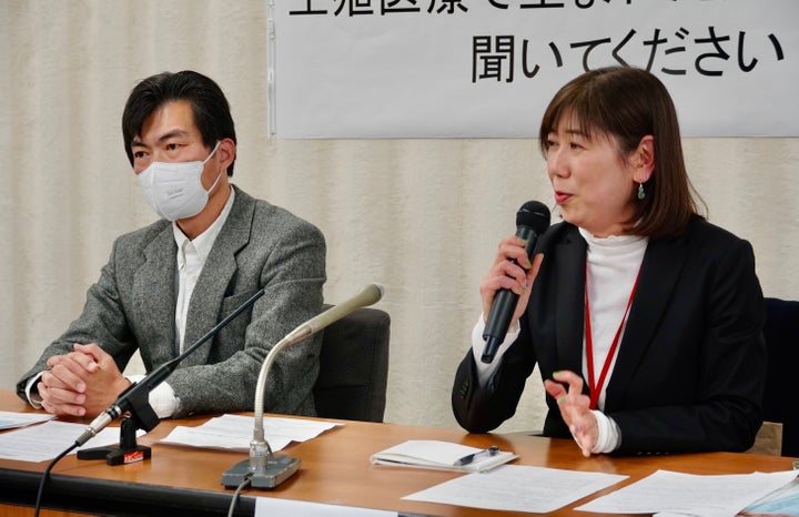 DOGの石塚幸子さん（右）と加藤英明さん