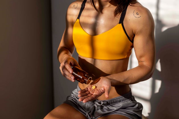 Πολλές βιταμίνες αποδυναμώνουν η μια την άλλη. Σε αυτή την περίπτωση πρέπει να αφήνουμε τουλάχιστον ένα δίωρο για τη μεταξύ τους λήψη. 