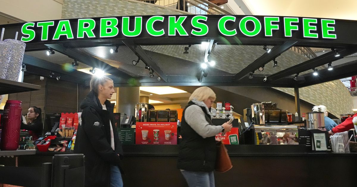 NextImg:Starbucks Dumping 'Less Popular' Drinks From Menu, Including Some Frappucinos