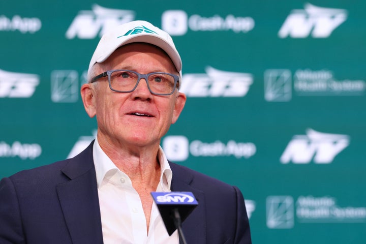 Jets owner Woody Johnson will have to own the "F" he received from players.