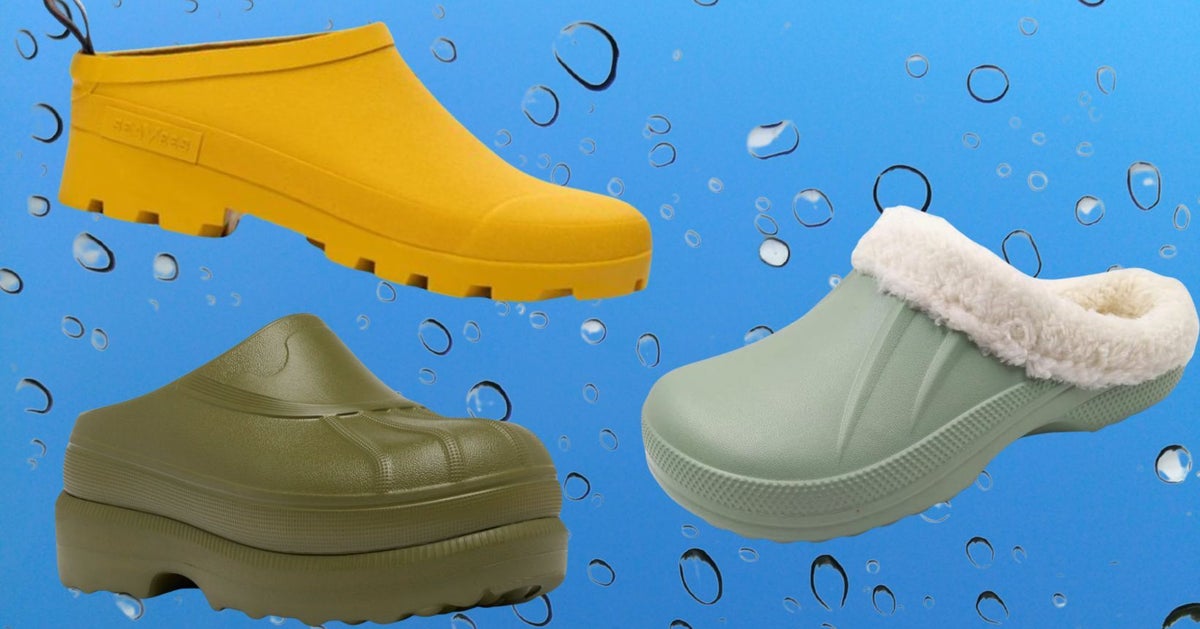 16 Cute And Comfortable Garden Clogs That Aren’t Crocs