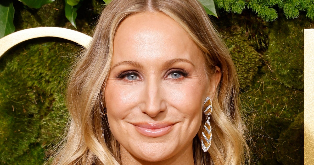 NextImg:Nikki Glaser Says She Got Permission For 1 Joke At The Golden Globes