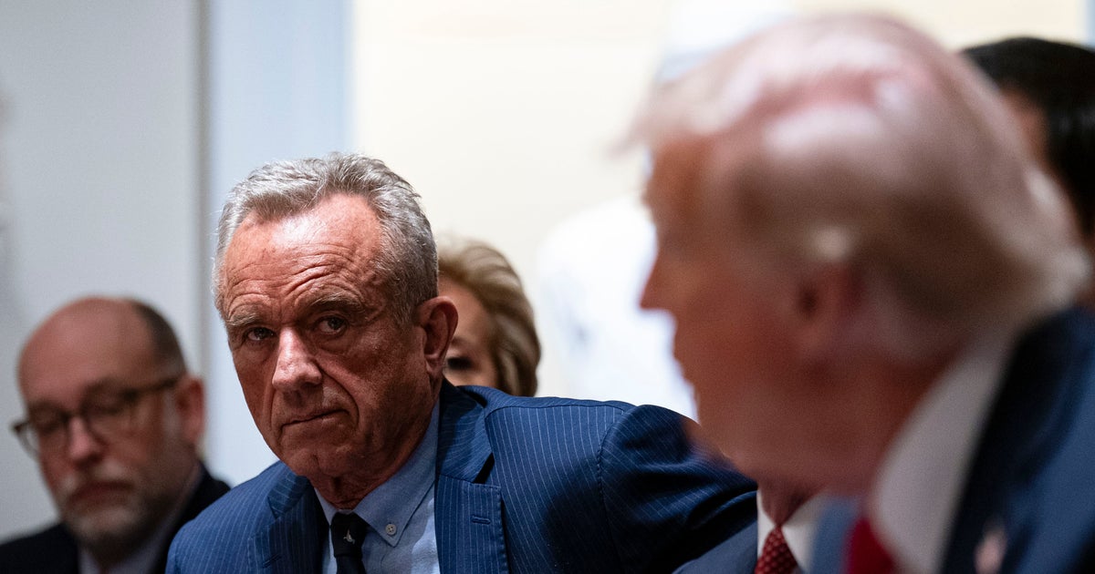 After RFK Jr.'s Measles Flip-Flop, Here's What Still Worries Doctors About The Current Outbreak