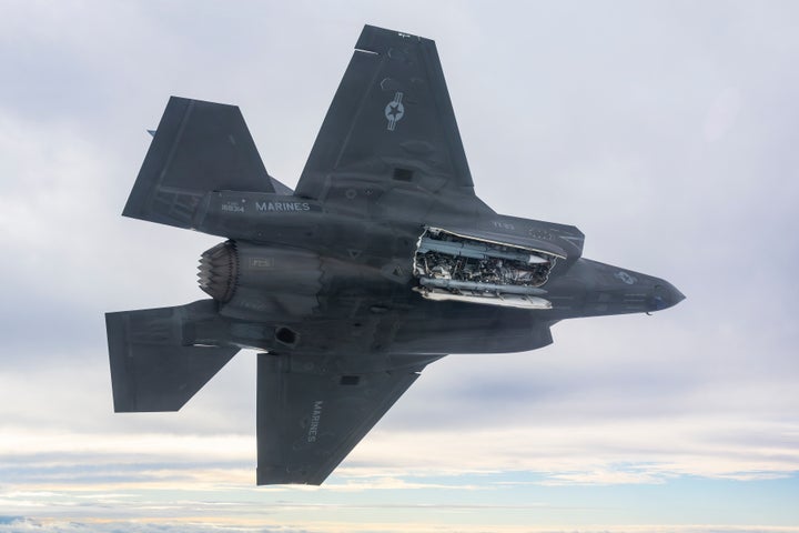 F-35 των Πεζοναυτών των ΗΠΑ με πύραυλο Meteor