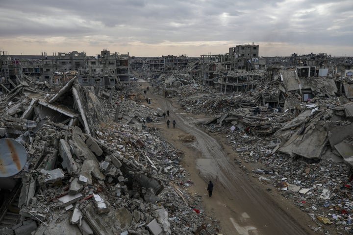 Εικόνες από τη Ράφα (AP Photo/Jehad Alshrafi)