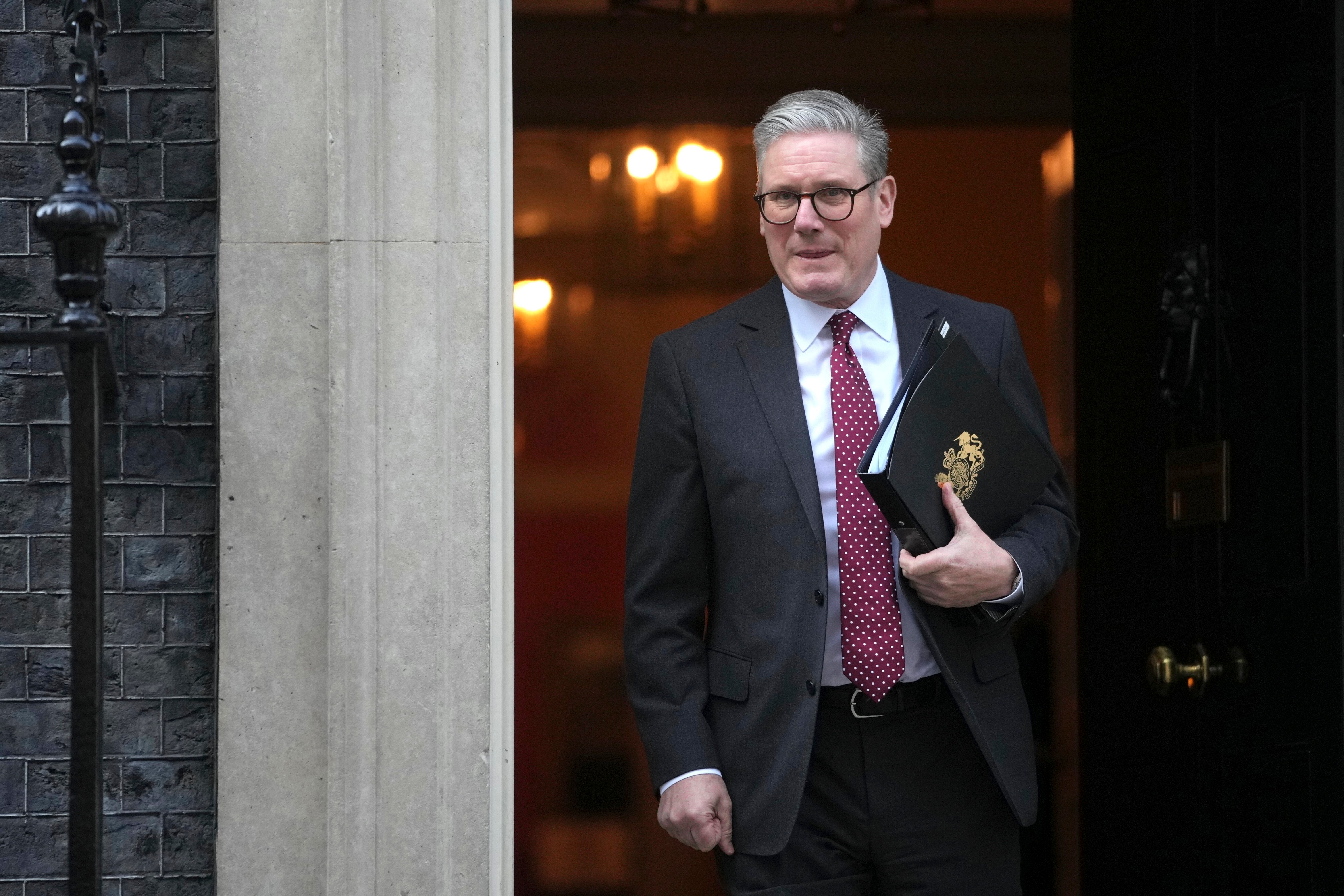 Keir Starmer Makes Pointed PMQs Dig At JD Vance As He Praises ‘Bravery And Sacrifice’ Of UK Troops