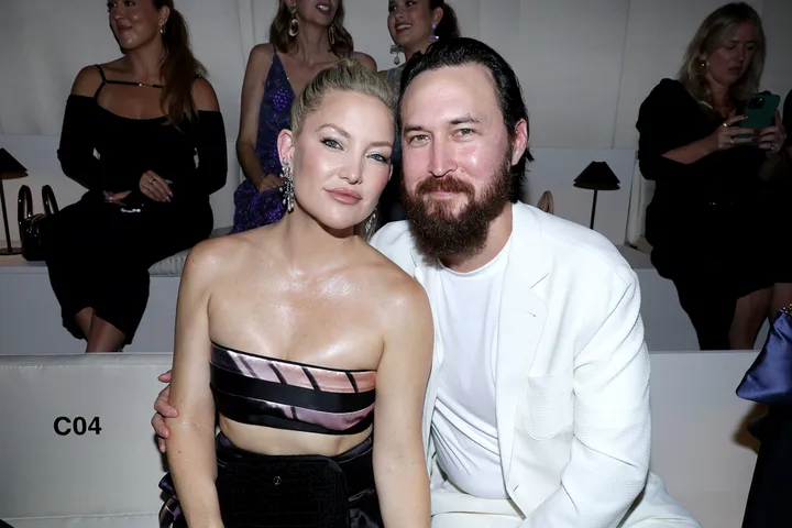 Kate Hudson and Danny Fujikawa attend the Giorgio Armani Privé Haute Couture show as part of Paris Fashion Week on July 4, 2023.