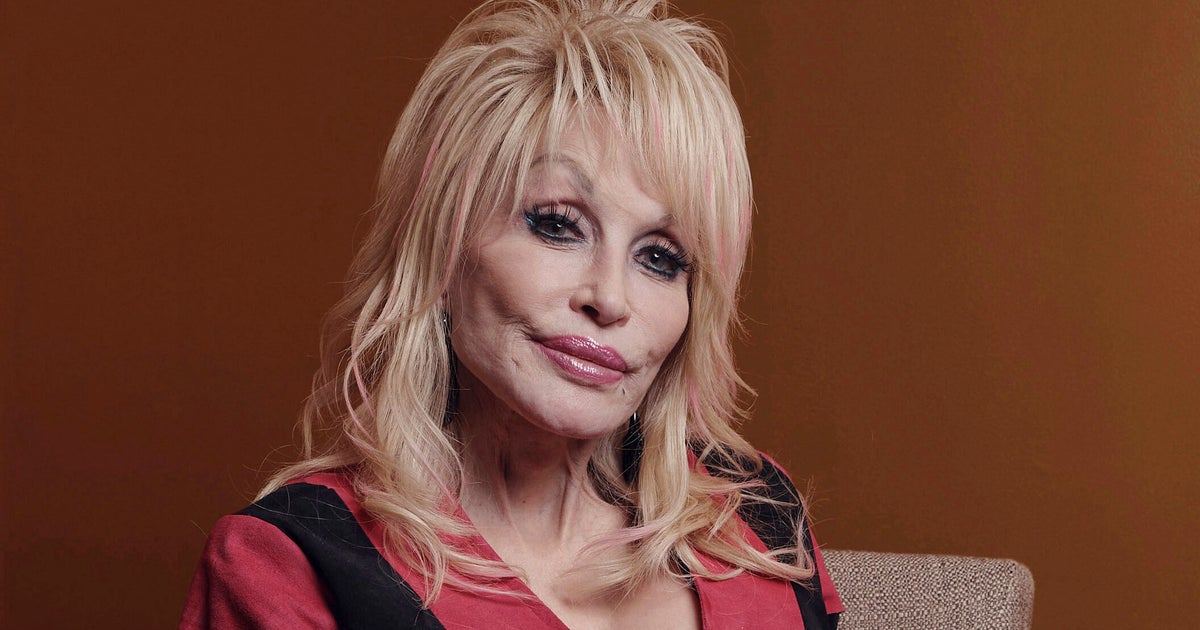 NextImg:Dolly Parton Quotes Her Own Iconic Song In Moving Tribute To Late Husband