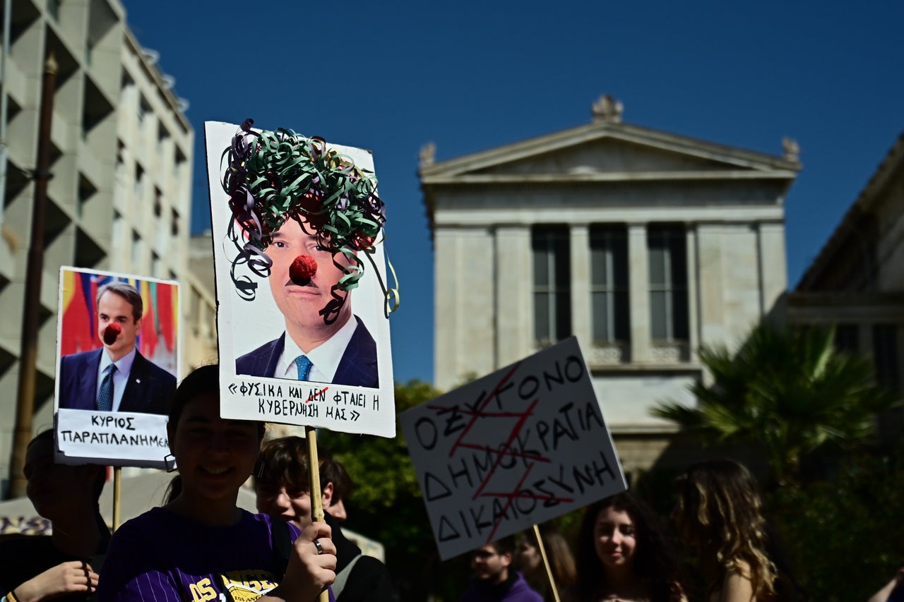 Συγκέντρωση για τα Τέμπη στα Προπύλαια για μαθητικούς και φοιτητικούς συλλόγους