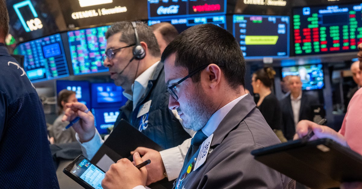NextImg:Wall Street Ends Wild Week With More Crazy Ups And Downs