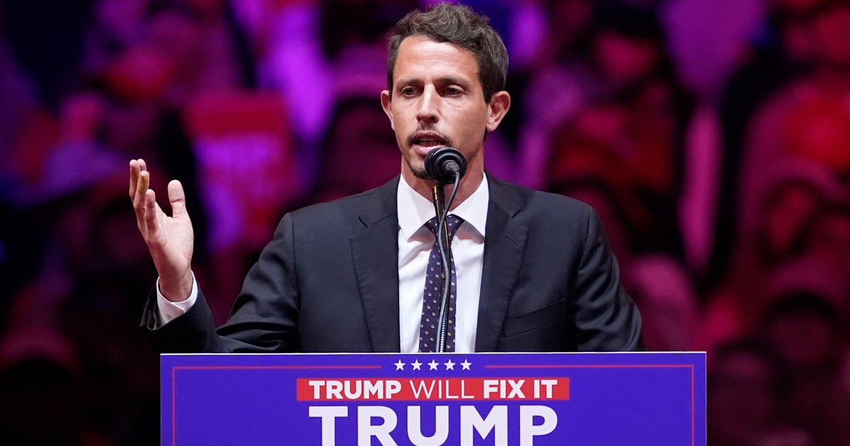 NextImg:Comedian Who Made Racist Jokes About Puerto Rico At Trump Rally To Get Netflix Special