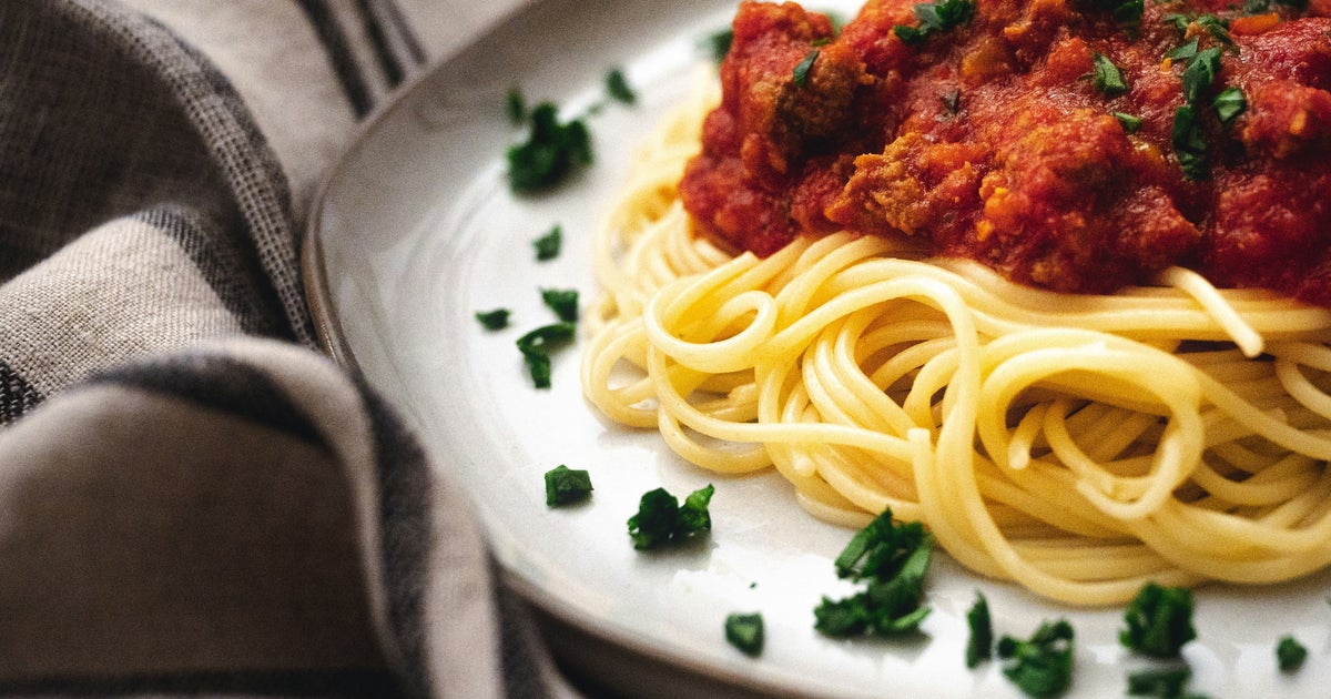 Always Get Heartburn After Eating Spaghetti? This 1 Cupboard Staple Can Help To Prevent It