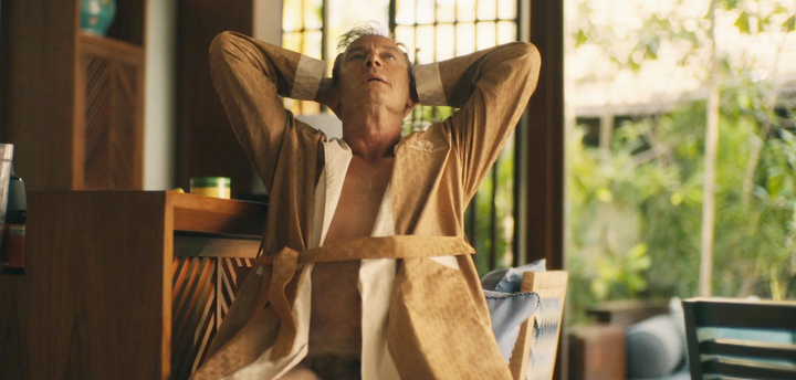 Jason Isaacs Robe Jason Isaacs Wore A Prosthetic Penis For White Lotus Nude Scene ...
