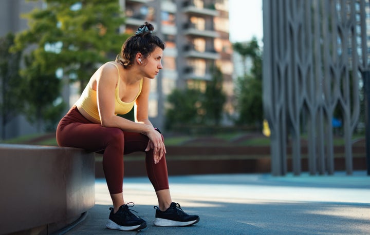 The "all or nothing" mentality can ruin your mental health and hold you back from accomplishments. Experts explain why.