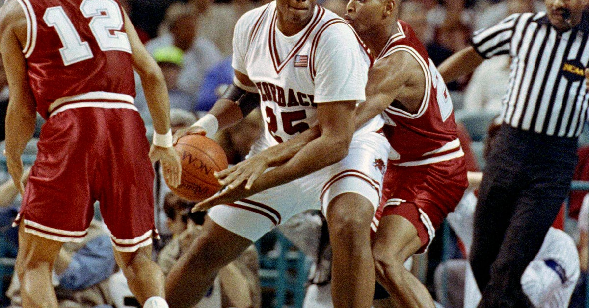 NextImg:Oliver Miller, Center Who Helped Arkansas Reach Final Four And Played 9 NBA Seasons, Dead At 54