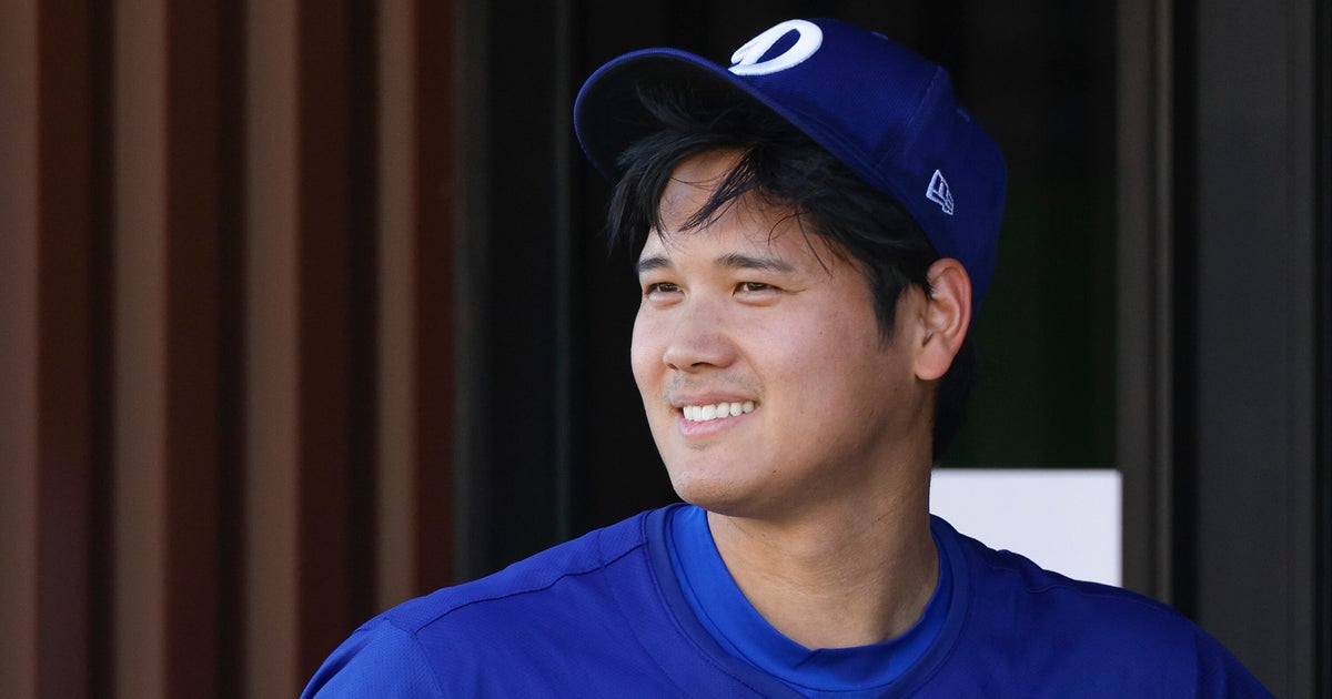 デコピンも一緒？」大谷翔平選手が「ただいま」と帰国を報告。眠そうな