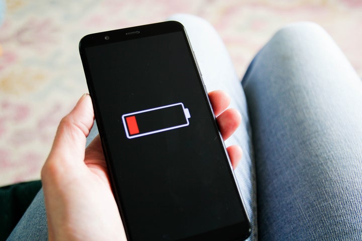 Conserving Battery How To Make Your Phone Battery Last Longer When It's Dying | HuffPost Life