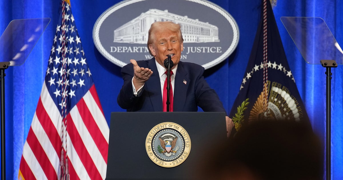 NextImg:Trump Pledges To 'Expel Rogue Actors' In Political Speech At Justice Department