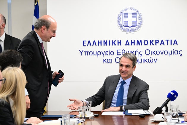 Επίσκεψη του Πρωθυπουργού Κυριάκου Μητσοτάκη στο Υπουργείο Εθνικής Οικονομίας και Οικονομικών, Δευτέρα 17 Μαρτίου 2025. (ΤΑΤΙΑΝΑ ΜΠΟΛΑΡΗ/EUROKINISSI)