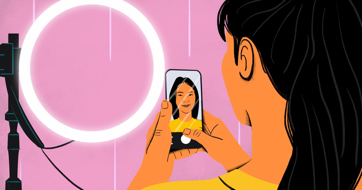 What's An 'Influencer Accent'? Here's Why Your Favorite Creators All Sound The Same.