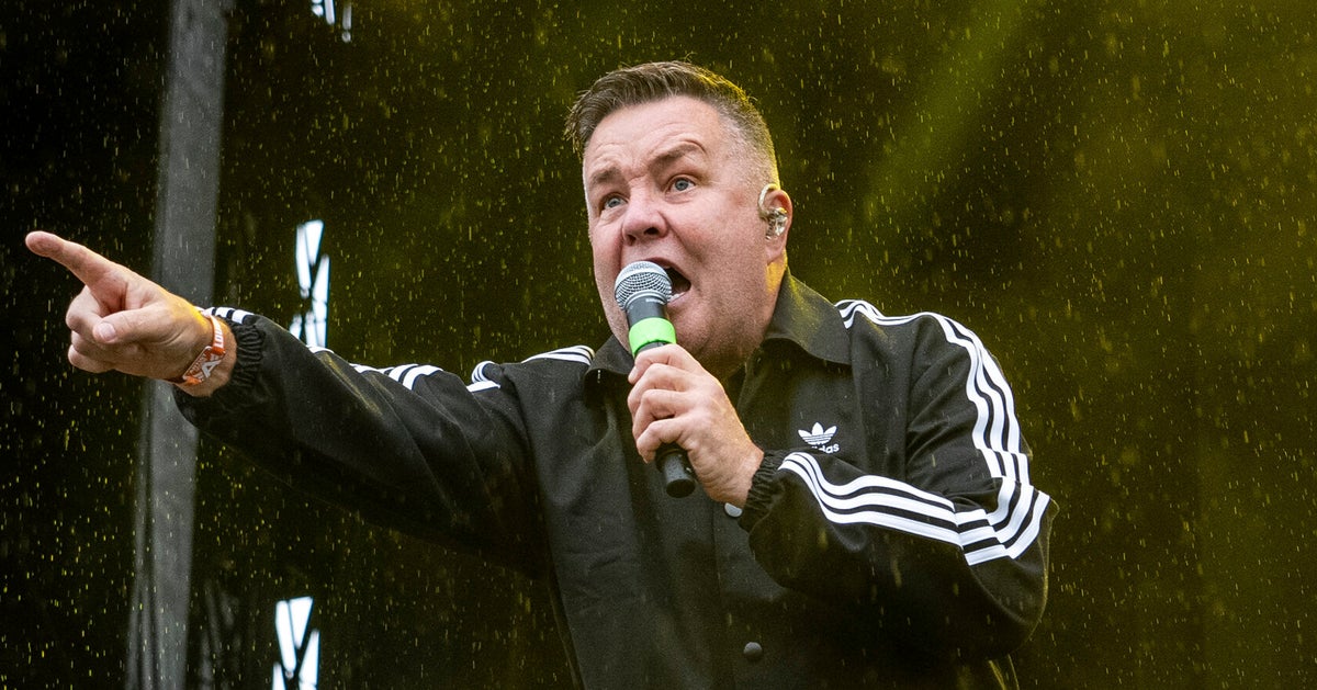 NextImg:Dropkick Murphys Singer Socks Trump In Vicious St. Patrick’s Day Beatdown