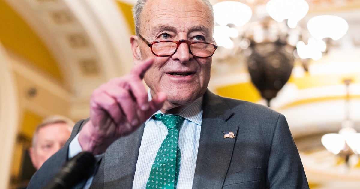 Chuck Schumer Says He Won't Step Aside As Democratic Leader