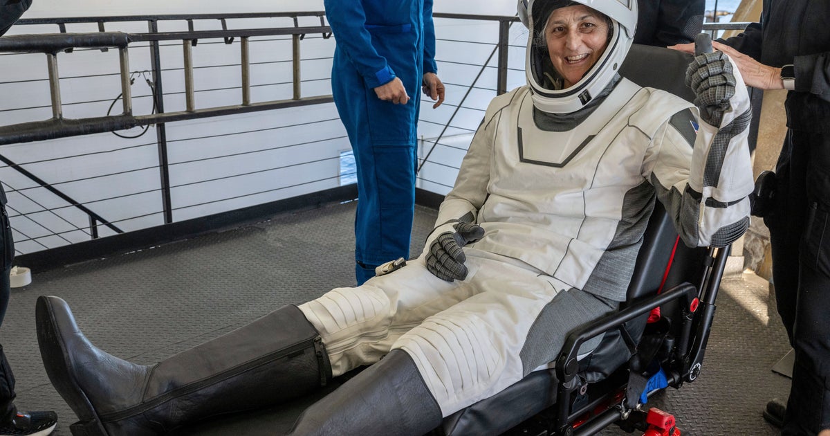 NASA Astronauts Splash Down Off Florida Coast After 9 Months In Space