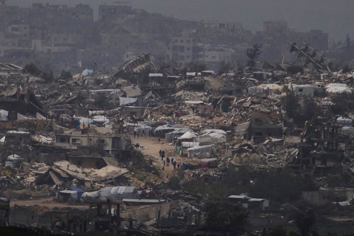 Συντρίμμια στη Γάζα (AP Photo/Leo Correa)