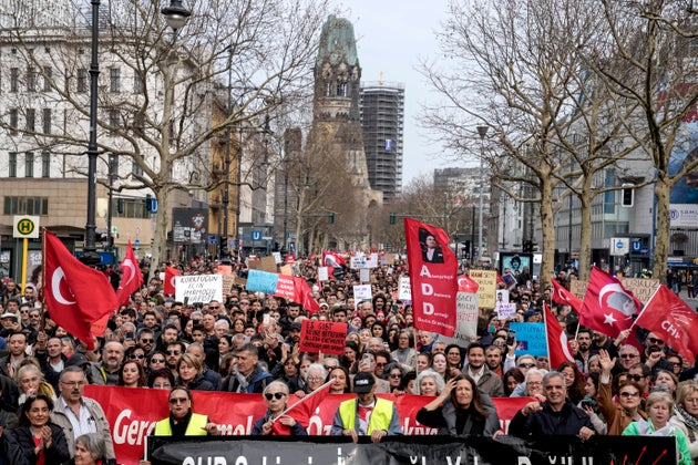 Protesters attend a protest against the arrest of Istanbul's Mayor Ekrem Imamoglu, in Berlin, Germany, Sunday, March 23, 2025. (AP Photo/Ebrahim Noroozi)