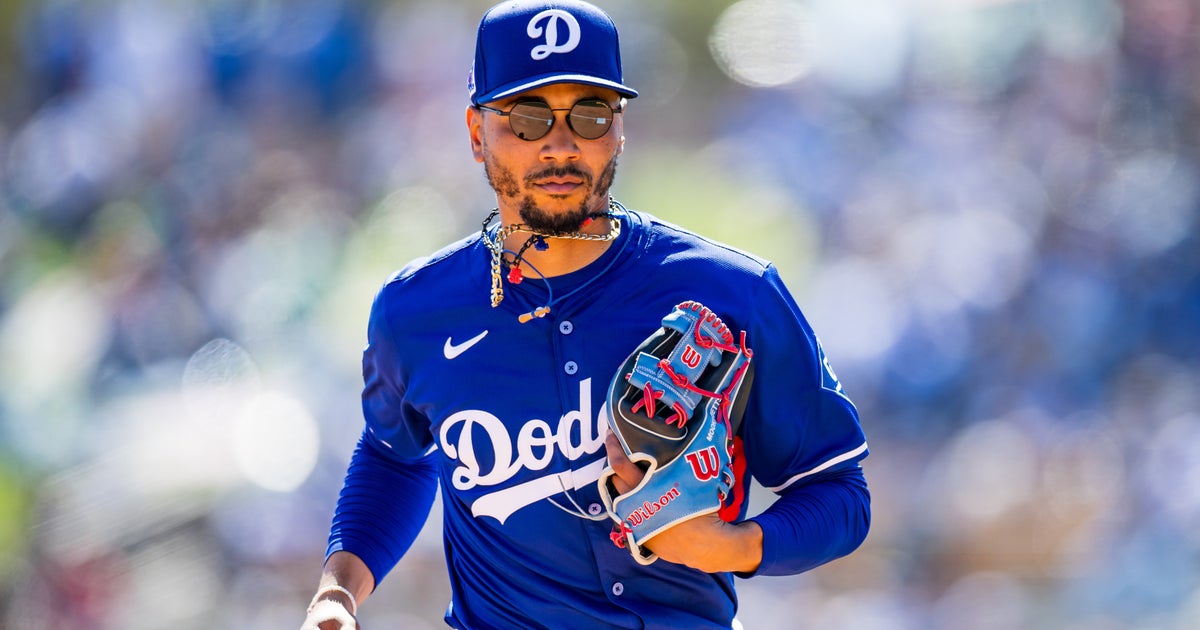 Dodgers Star Says 'My Body's ... Eating Itself' As Vomiting Illness Persists