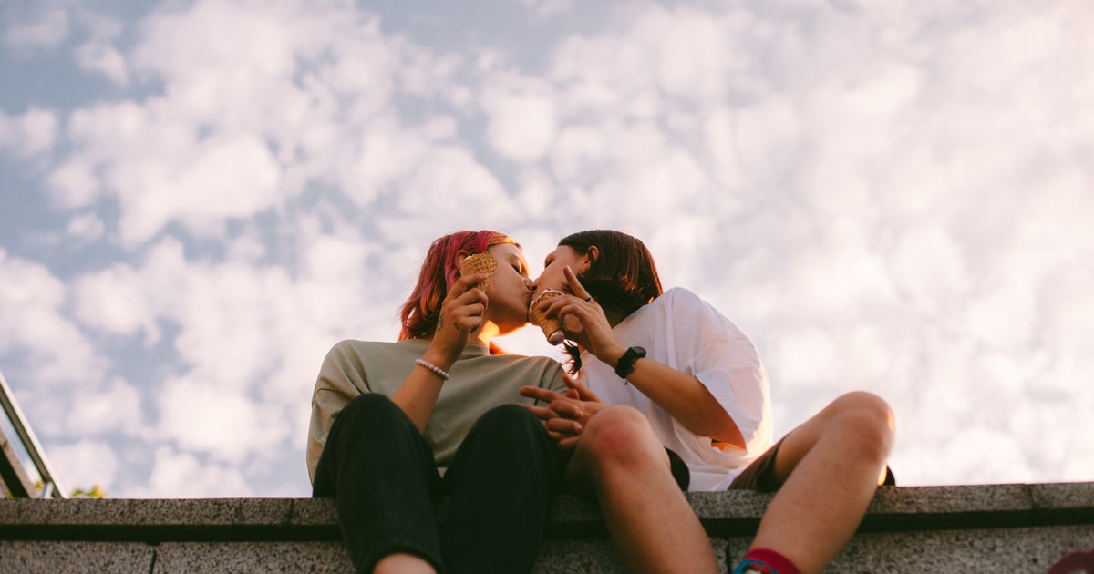 Lesbian Spaces Are Disappearing. Where Do Queer Women Find Love?