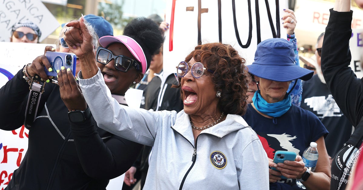 NextImg:Maxine Waters Badly Misses In Trump Takedown And Right-Wing Media Jumps On It