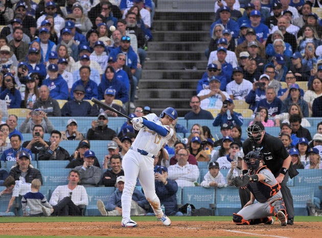 ホームランを打つ大谷翔平選手
