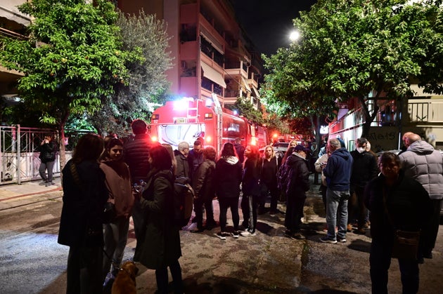 Οι κάτοικοι της γειτονιάς που εγκατέλειψαν για μικρό χρονικό διάστημα τις οικίες τους- Αθήνα, 1 Απριλίου 2025