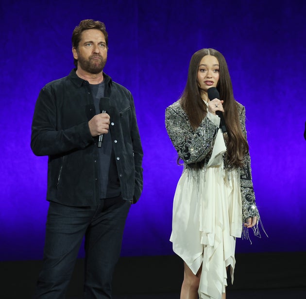 Ο Τζεράρντ Μπάτλερ με την κόρη της Θάντι Νιούντον, Νίκο Πάρκερ στην πρώτη προβολή της τανίας τους How to Train Your Dragon.