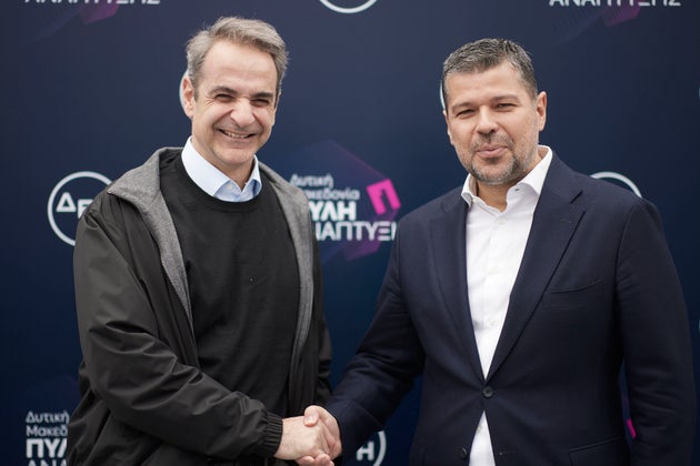 Ο Κυριάκος Μητσοτάκης με τον πρόεδρο και διευθύνων σύμβουλο της ΔΕΗ, Γιώργο Στάσση