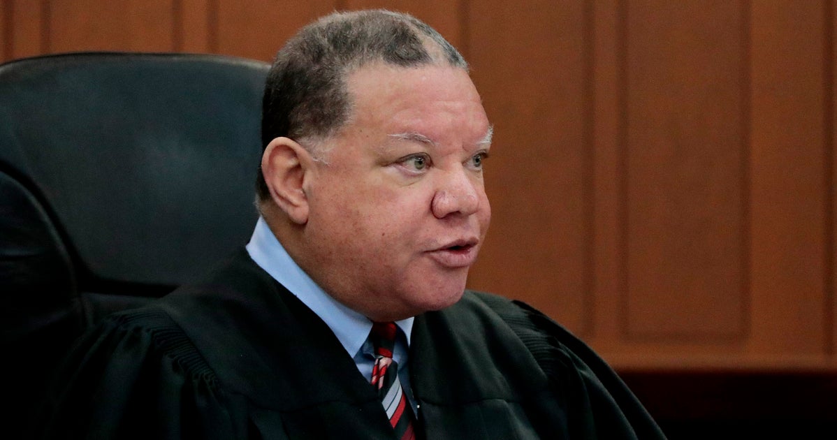 NextImg:Judge Holds ICE Agent In Contempt After He Detained Suspect During A Trial