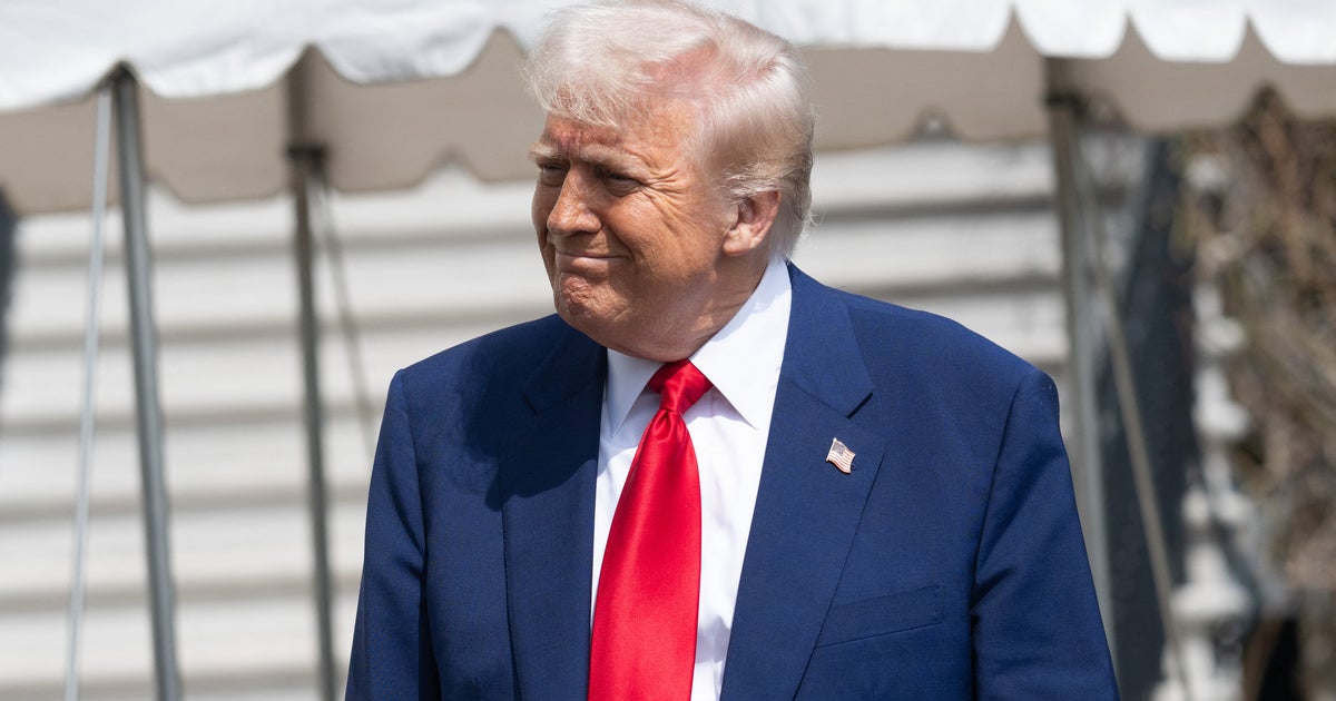 Hollywood Icon Who's A Trump Pal To Get His Guns Rights Restored: Report