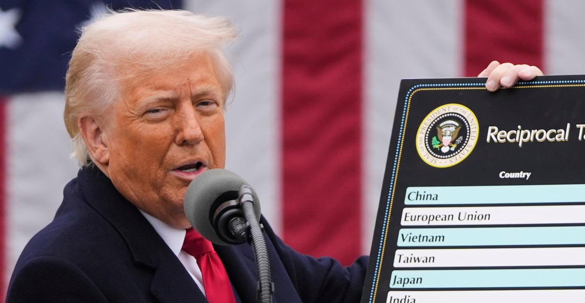 NextImg:Trump Claims Investors Can Get 'RICHER THAN EVER' Amid U.S. Stock Market Turmoil