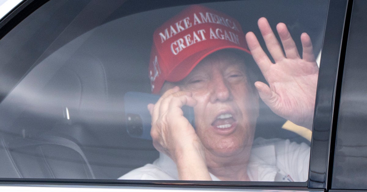 Trump Posts Dark 5-Word Message From His Motorcade