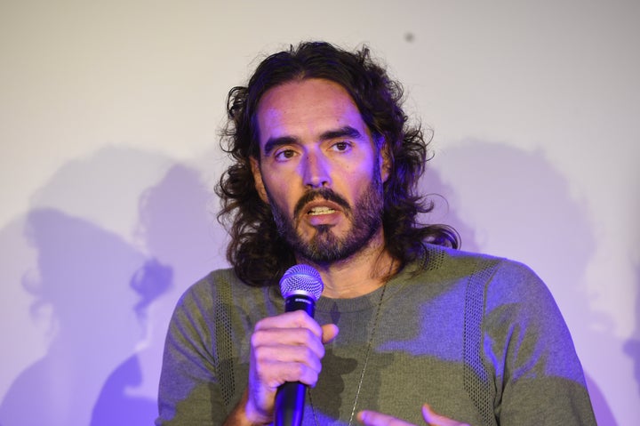 Warner Bros. will deliver the outputs of the Russell brand in the case of sexual aggression: Report 1 Warner Bros. intends to provide the courts with hours of exit images in relation to a demand for civil sexual assault against the study and actor Russell Brand, seen here in 2017.
