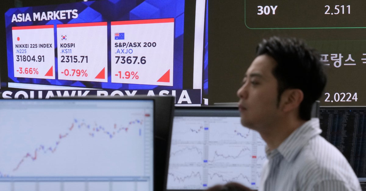 World Shares Fall Further, With Tokyo Down Nearly 4%, As Trump Threatens More Tariff Hikes