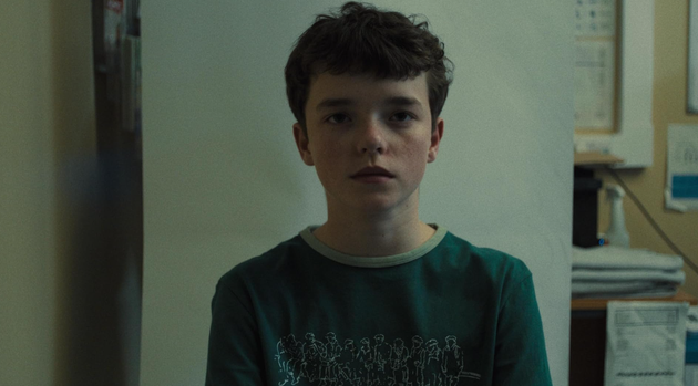 Ο πρωταγωνιστής της πολυσυζητημένης σειράς «Adolescence» Όουεν Κούπερ.