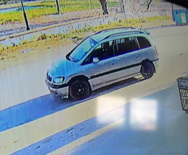 Οδηγός ΙΧ στα Σαγέικα χτυπά δύο νεαρούς και τους εγκαταλείπει.