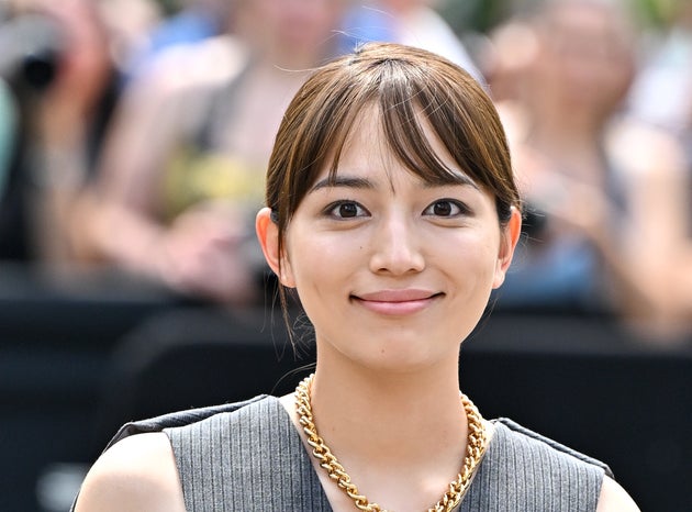 パリで行われたフェンディの2023-24年秋冬コレクションのショーに参加した川口春奈さん（2023年7月6日）
