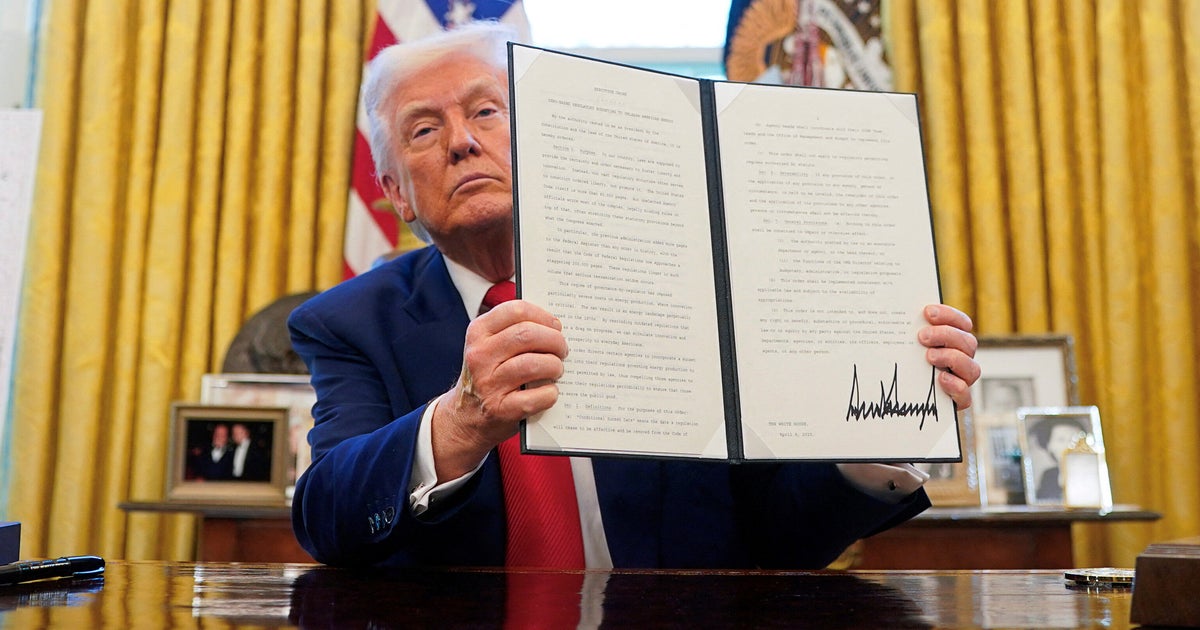 Trump Accuses Ex-DHS Official Of Treason, Orders DOJ Investigation Over 'Resistance' Op-Ed