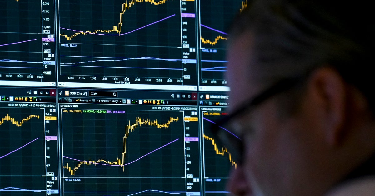 Democrats Call For SEC Insider Trading Probe Into Possible Trump Market Manipulation