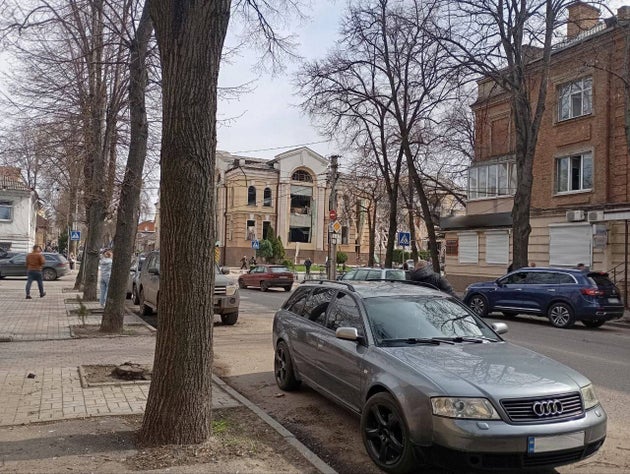 Πόλεμος στην Ουκρανία: Τουλάχιστον 21 νεκροί και 83 τραυματίες από το ρωσικό πυραυλικό πλήγμα στην πόλη Σούμι της Ουκρανίας.