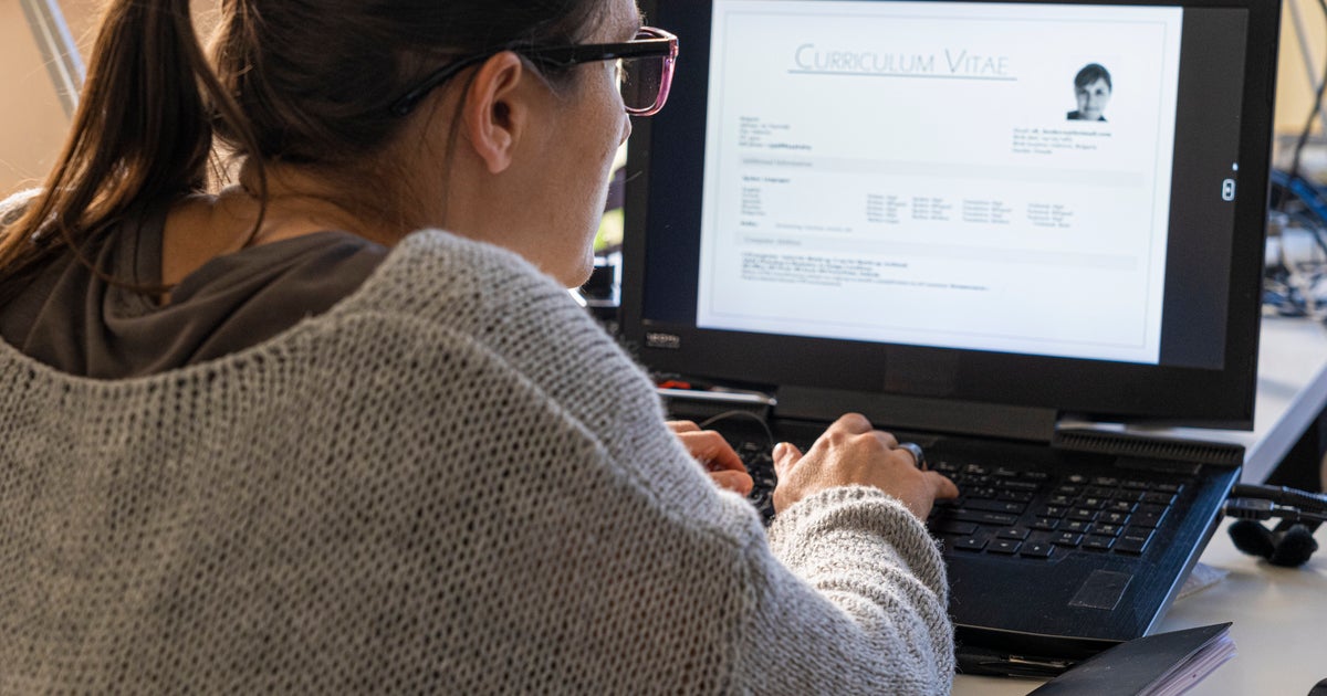 Multiple Victims Suffer Losses From Online Scams