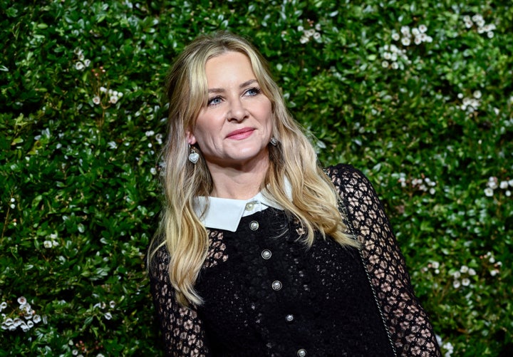 Jessica Capshaw Recalls She Auditioned For Leslie Bibb's White Lotus(02)